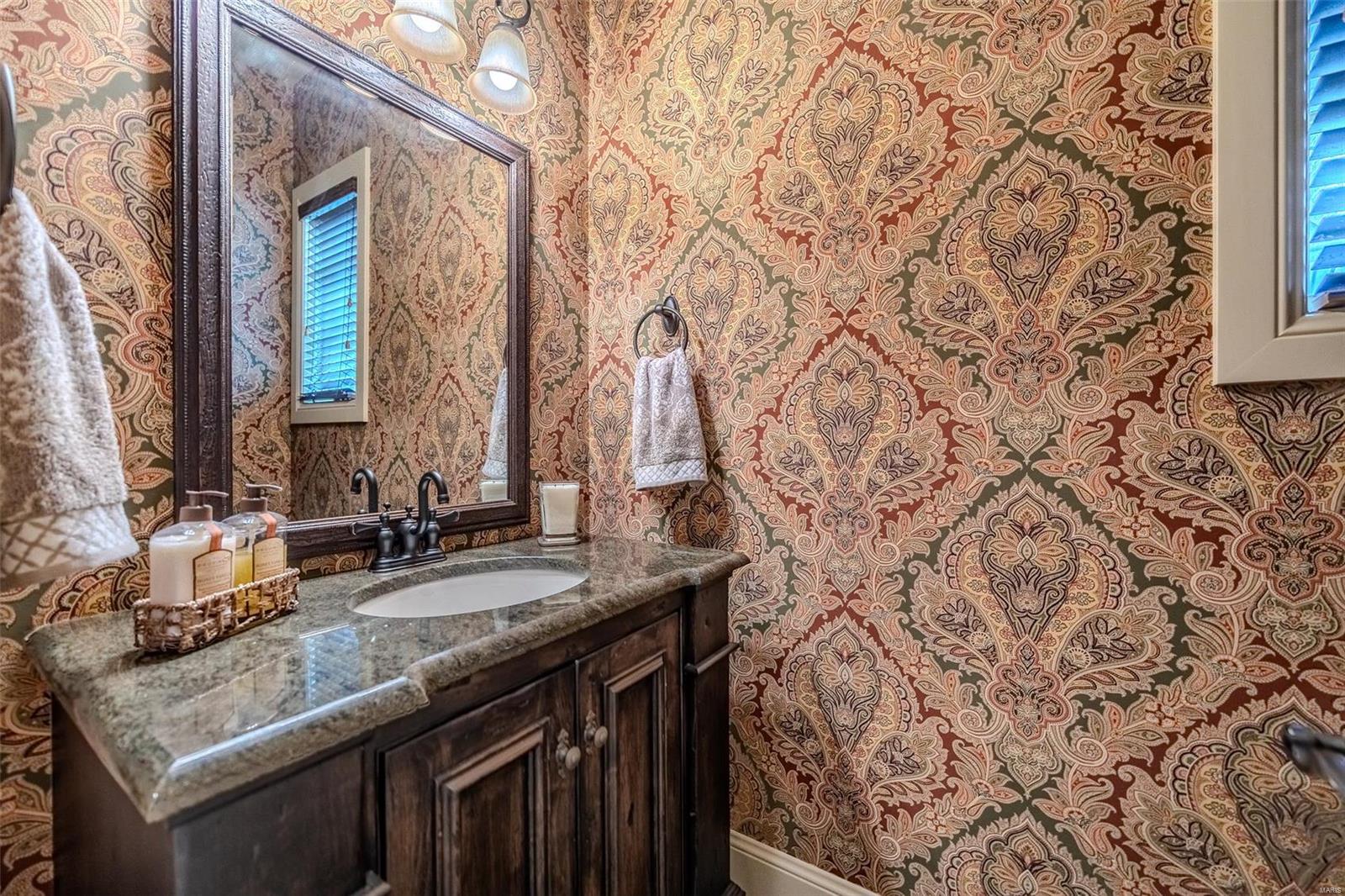 Colonial Park - Residential