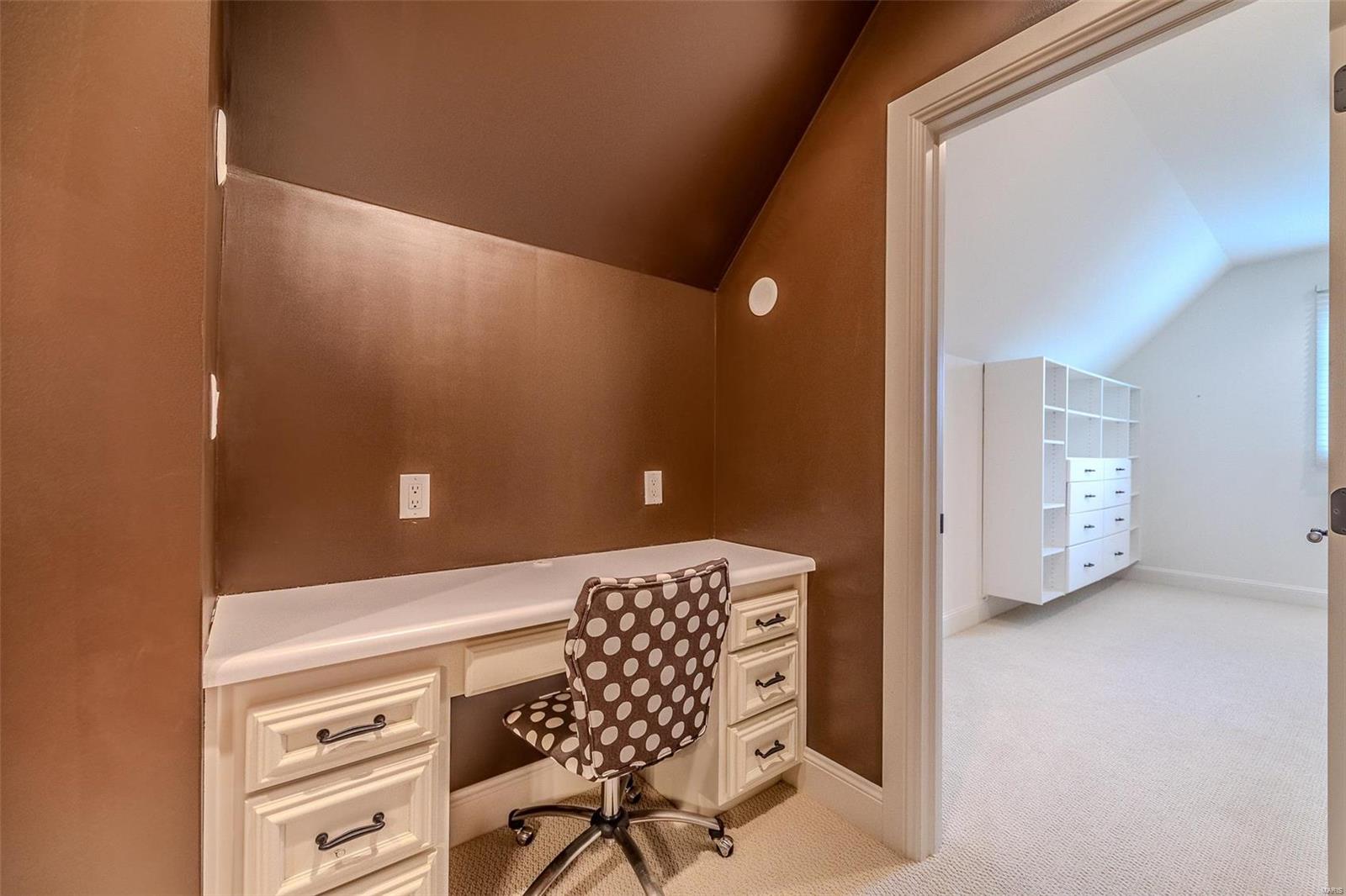 Colonial Park - Residential