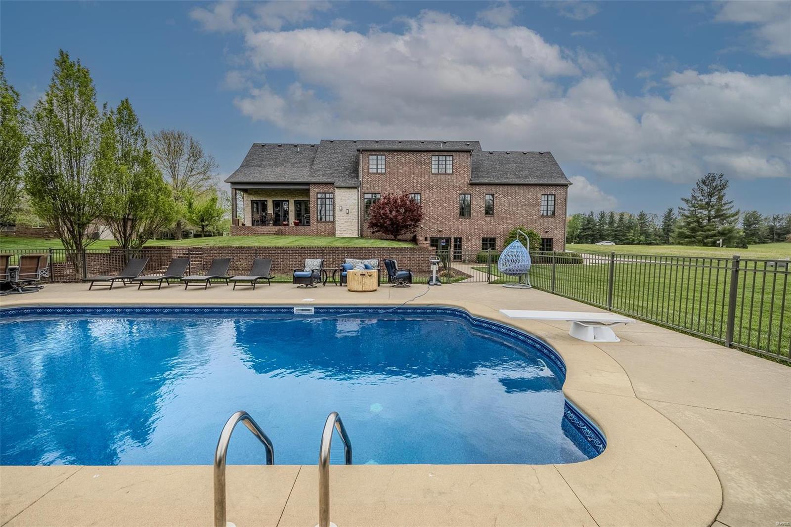 Colonial Park - Residential