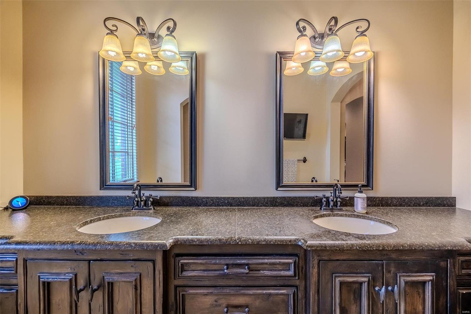 Colonial Park - Residential