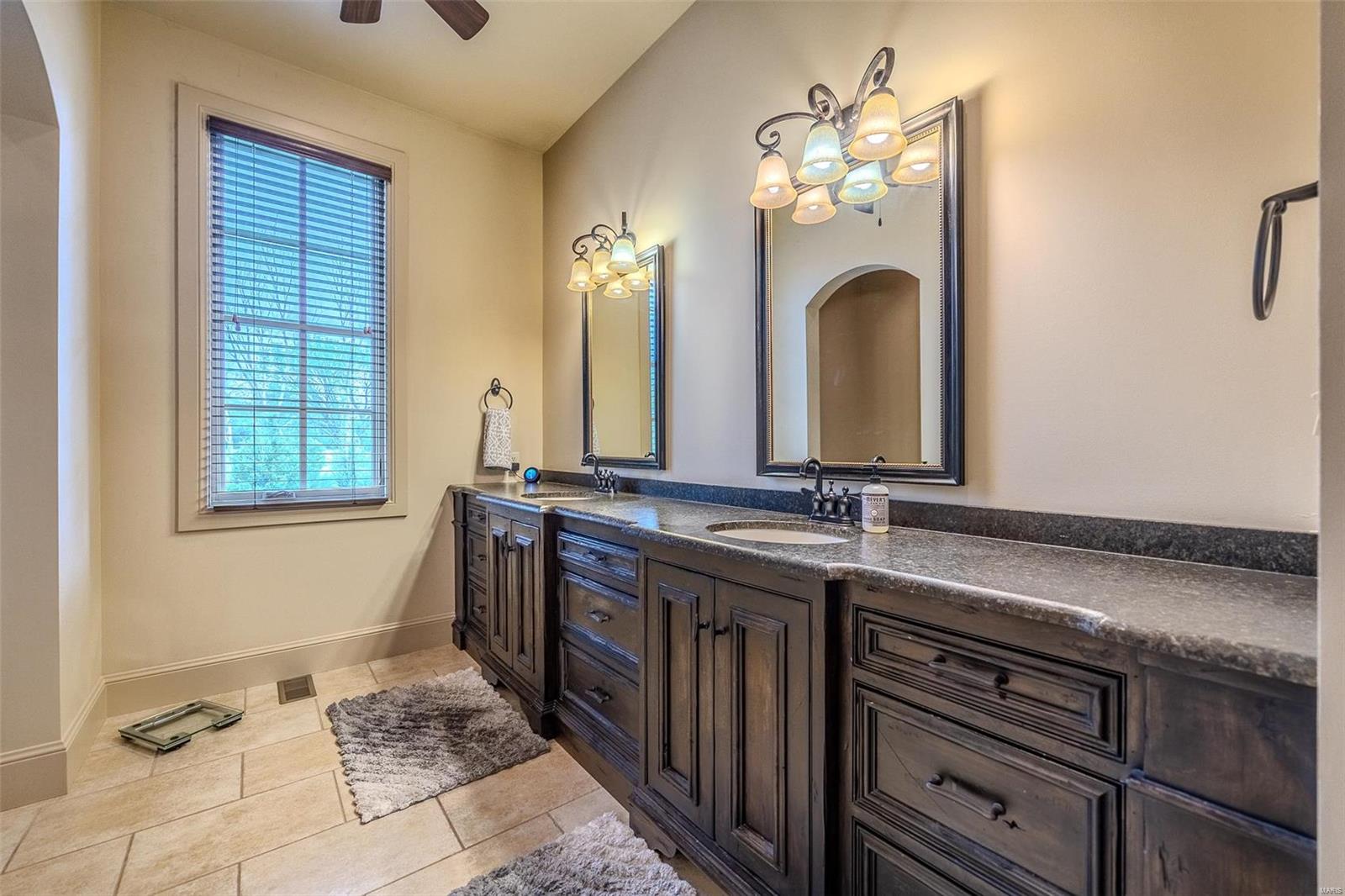 Colonial Park - Residential