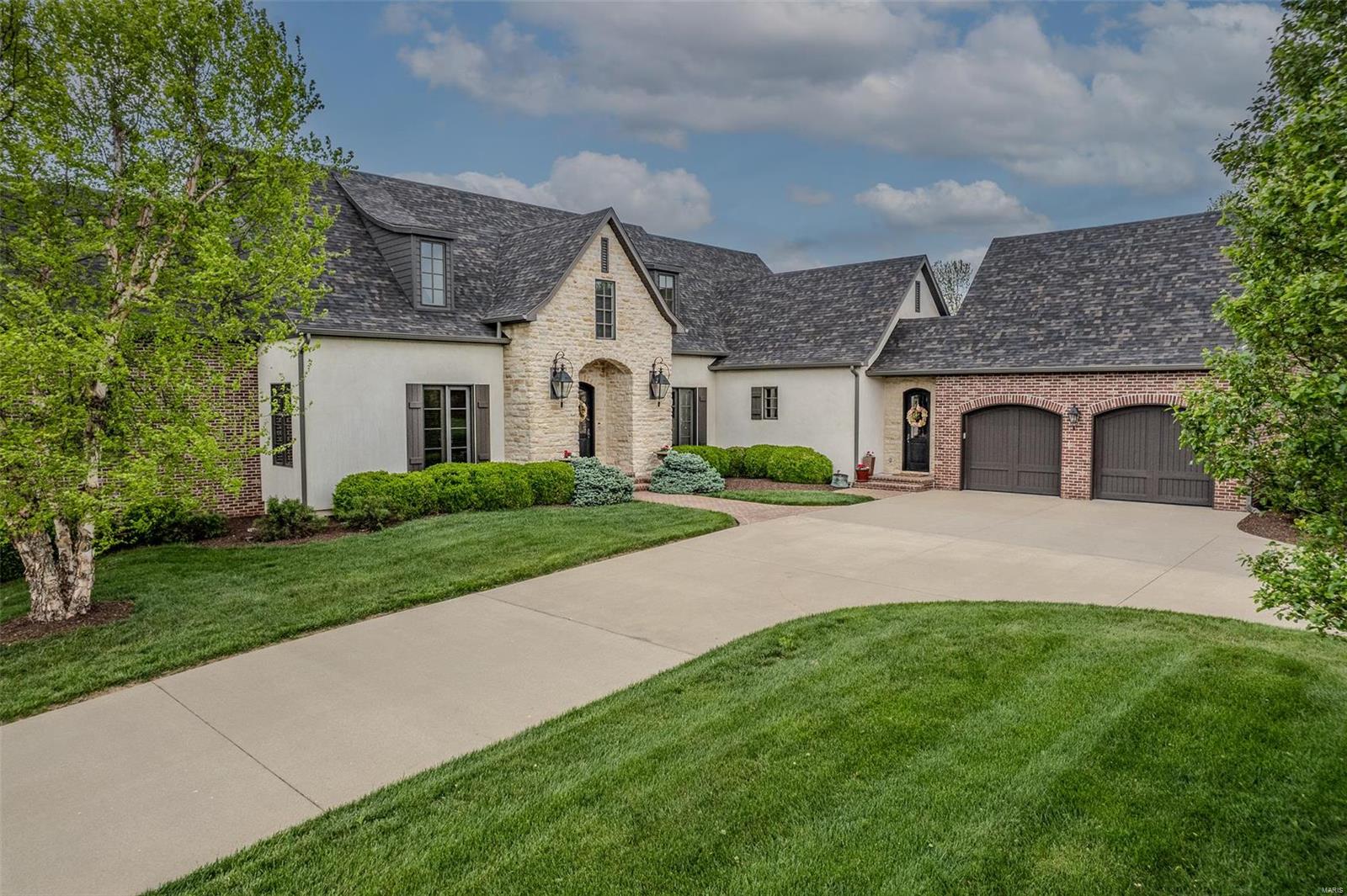 Colonial Park - Residential