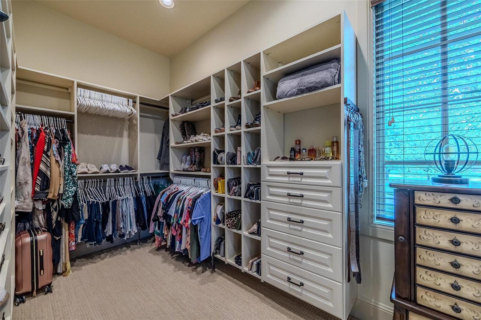 Colonial Park - Residential