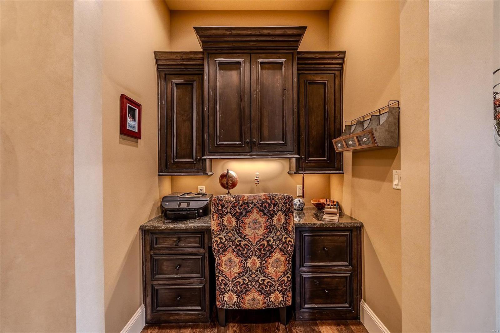 Colonial Park - Residential