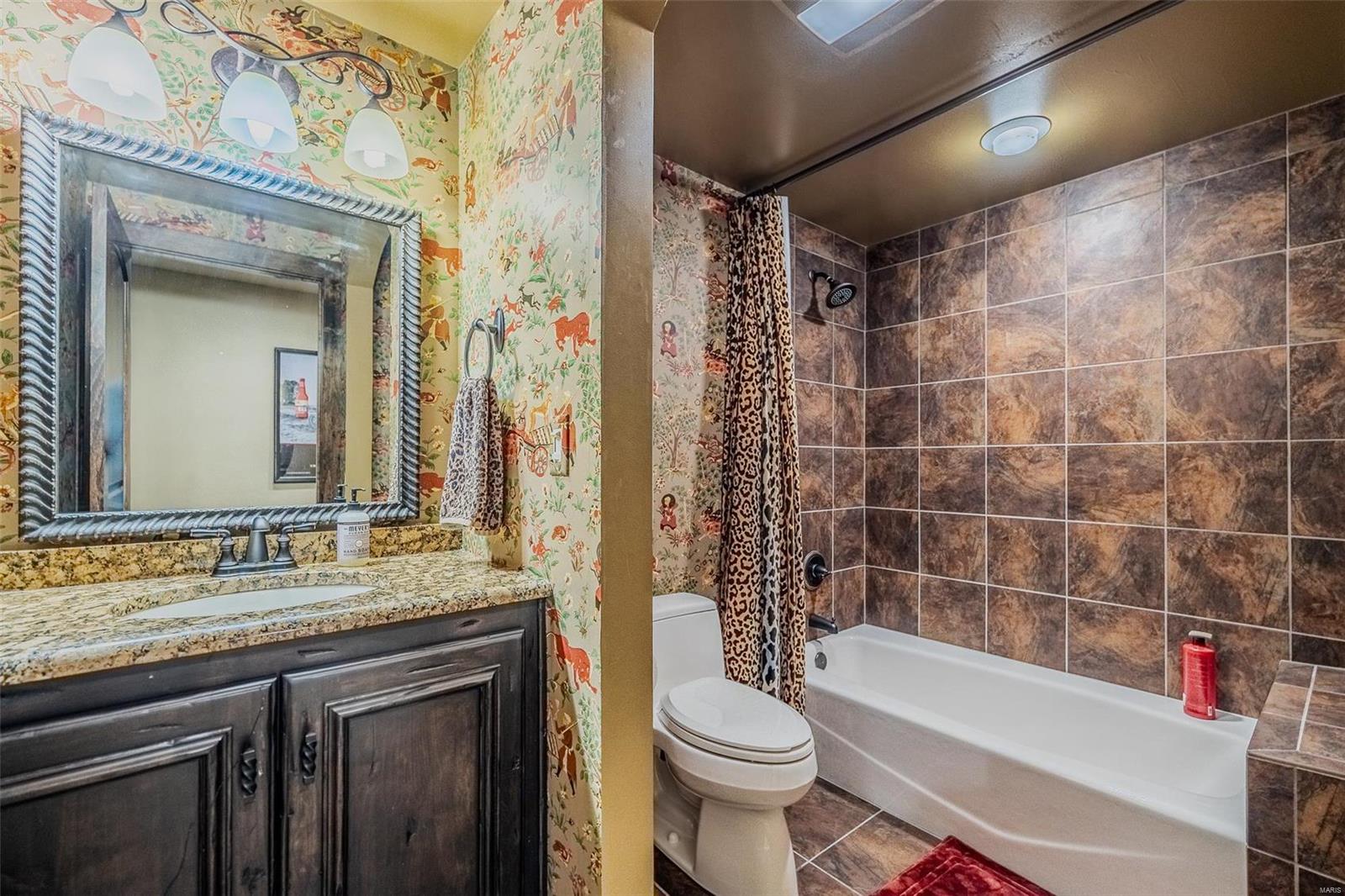 Colonial Park - Residential