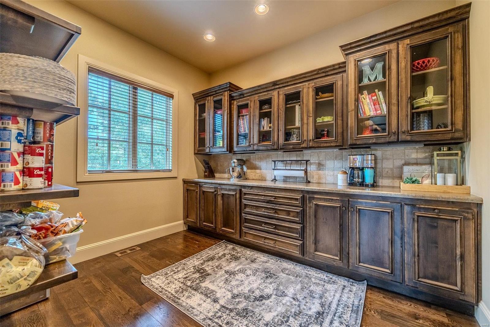 Colonial Park - Residential