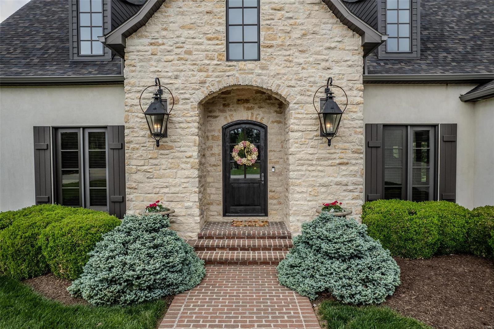 Colonial Park - Residential