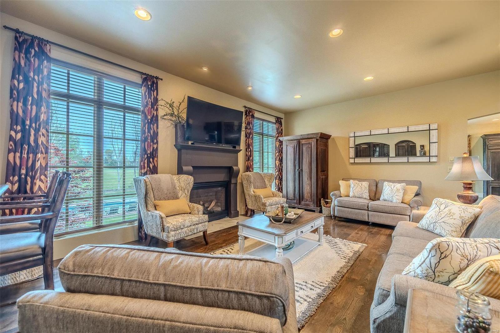 Colonial Park - Residential