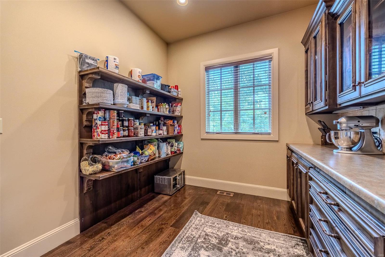 Colonial Park - Residential