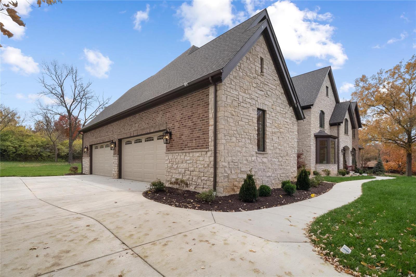 Williamsburg 3 - Residential