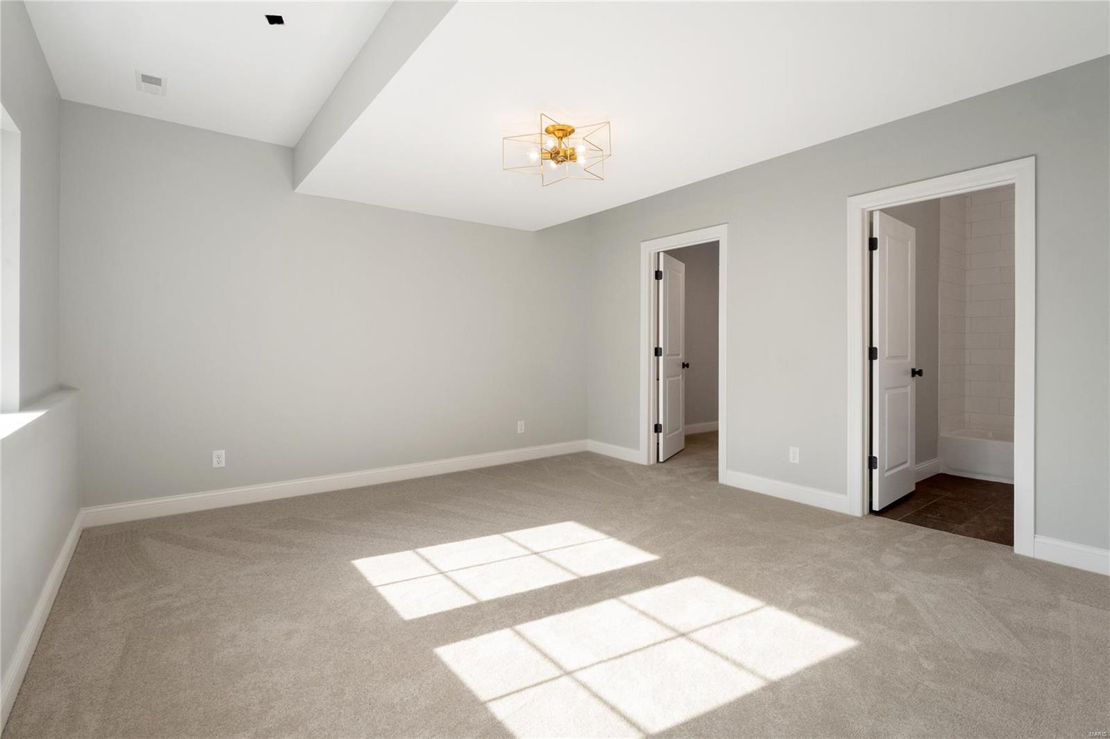 Williamsburg 3 - Residential