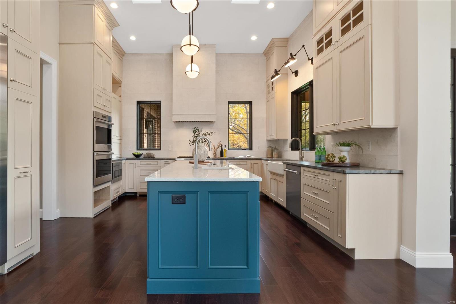 Williamsburg 3 - Residential