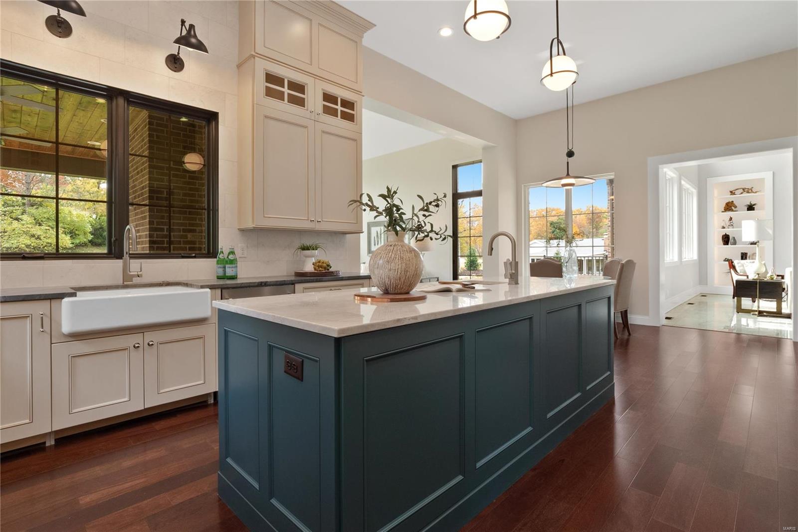 Williamsburg 3 - Residential