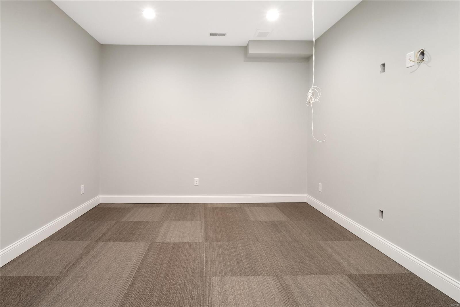 Williamsburg 3 - Residential