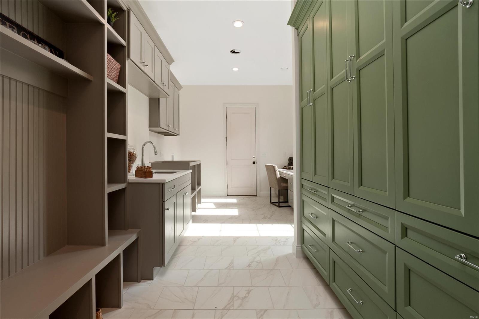 Williamsburg 3 - Residential