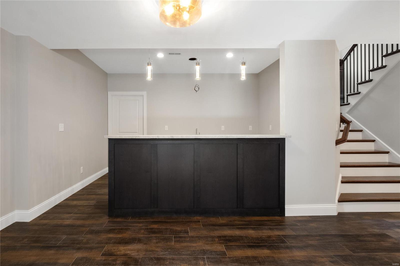 Williamsburg 3 - Residential