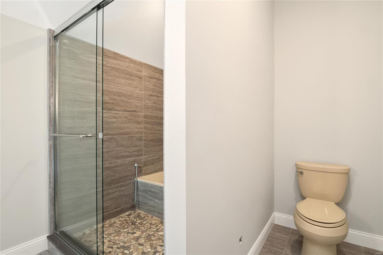 Williamsburg 3 - Residential