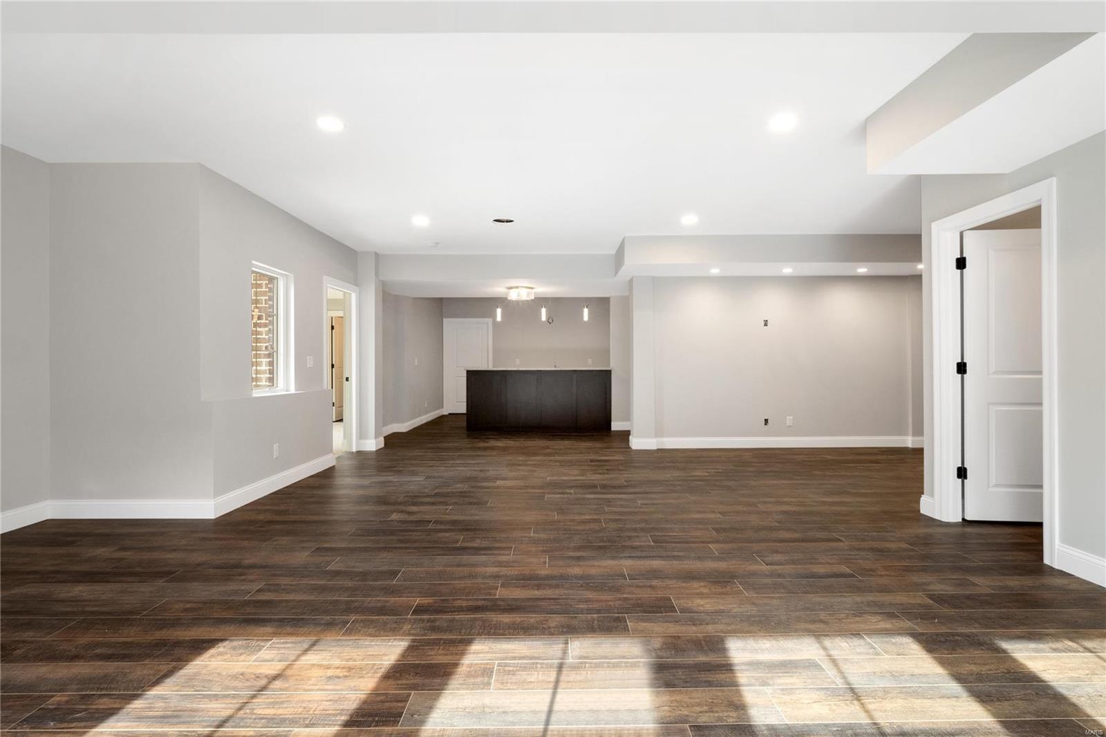 Williamsburg 3 - Residential