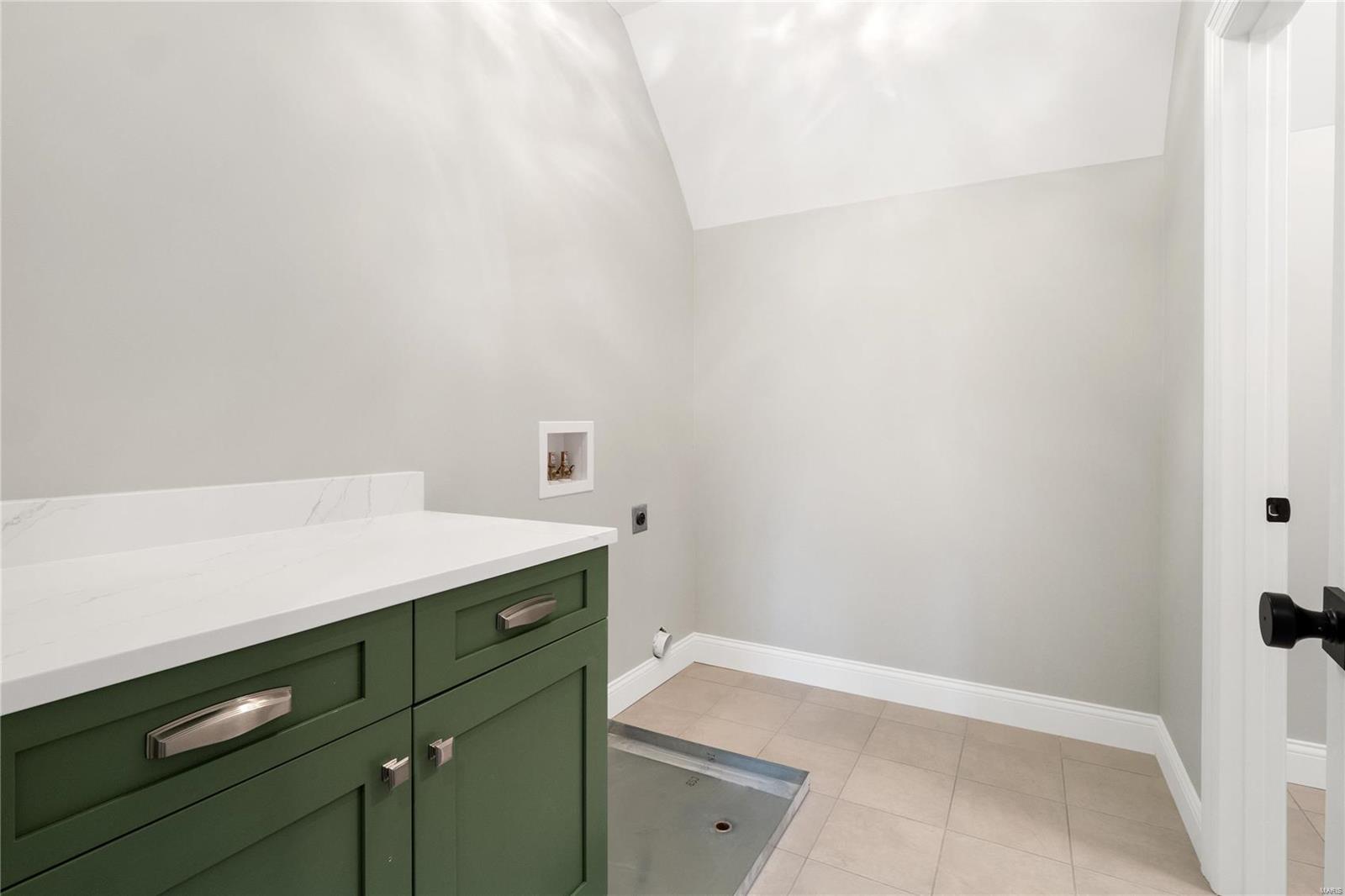 Williamsburg 3 - Residential