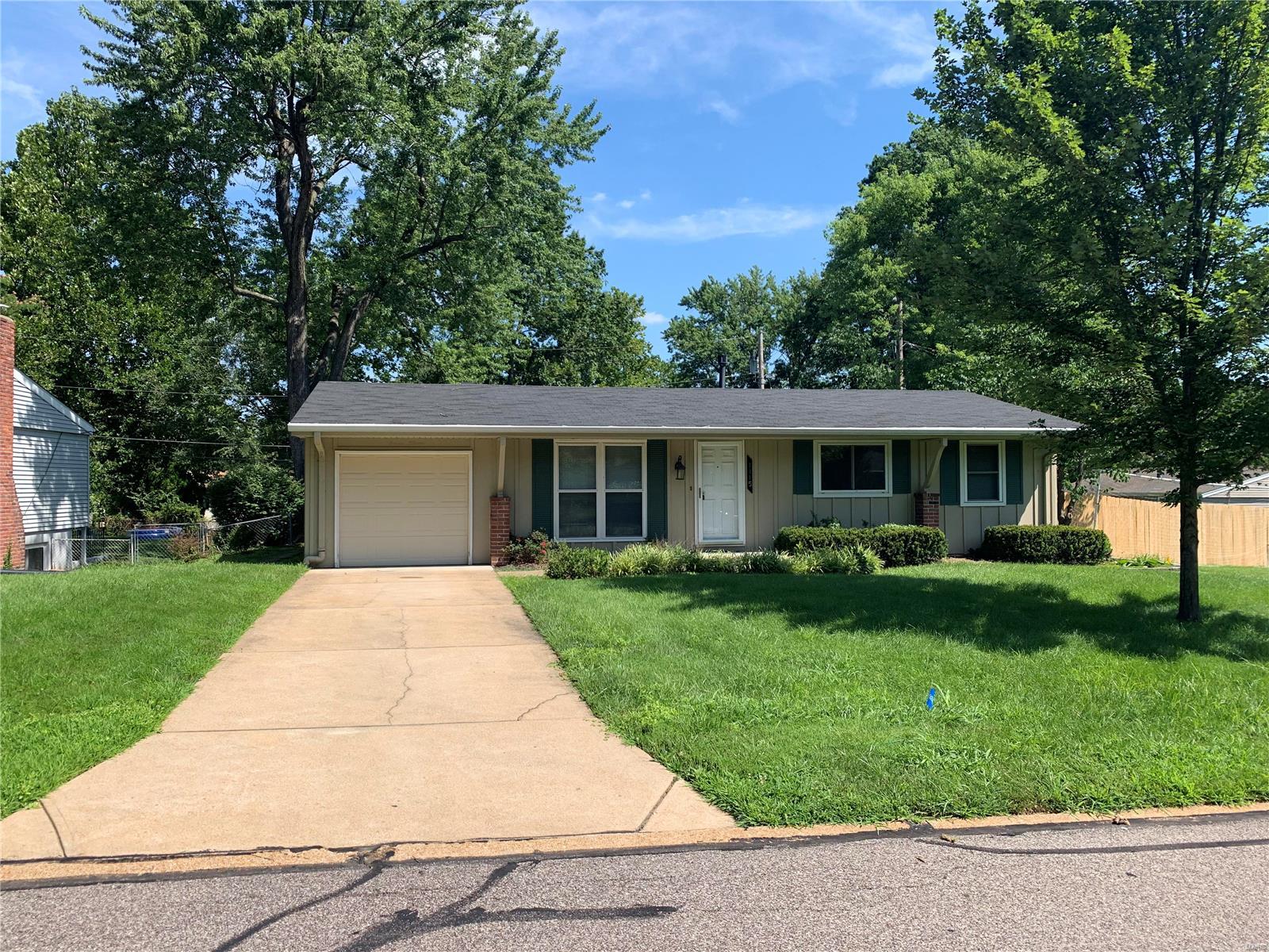 Pierremont 4 - Residential Lease