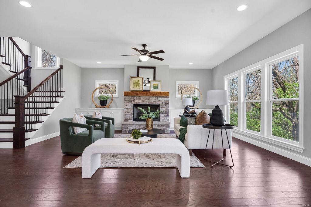 125 W Thornton Avenue