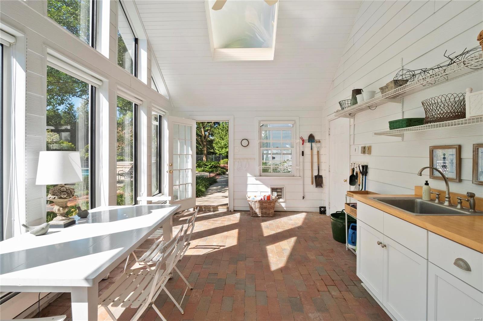 Steeplechase Court - Residential