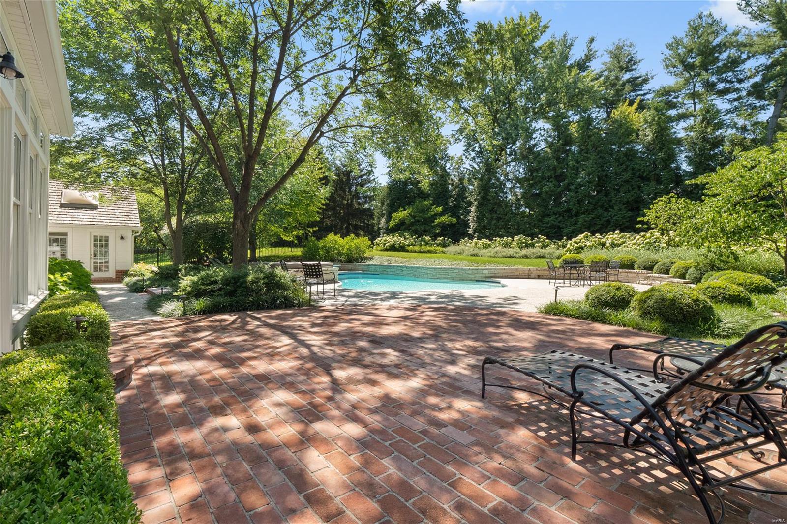 Steeplechase Court - Residential