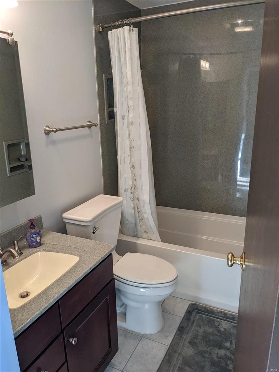 Hidden Meadow Condo 19 - Residential Lease