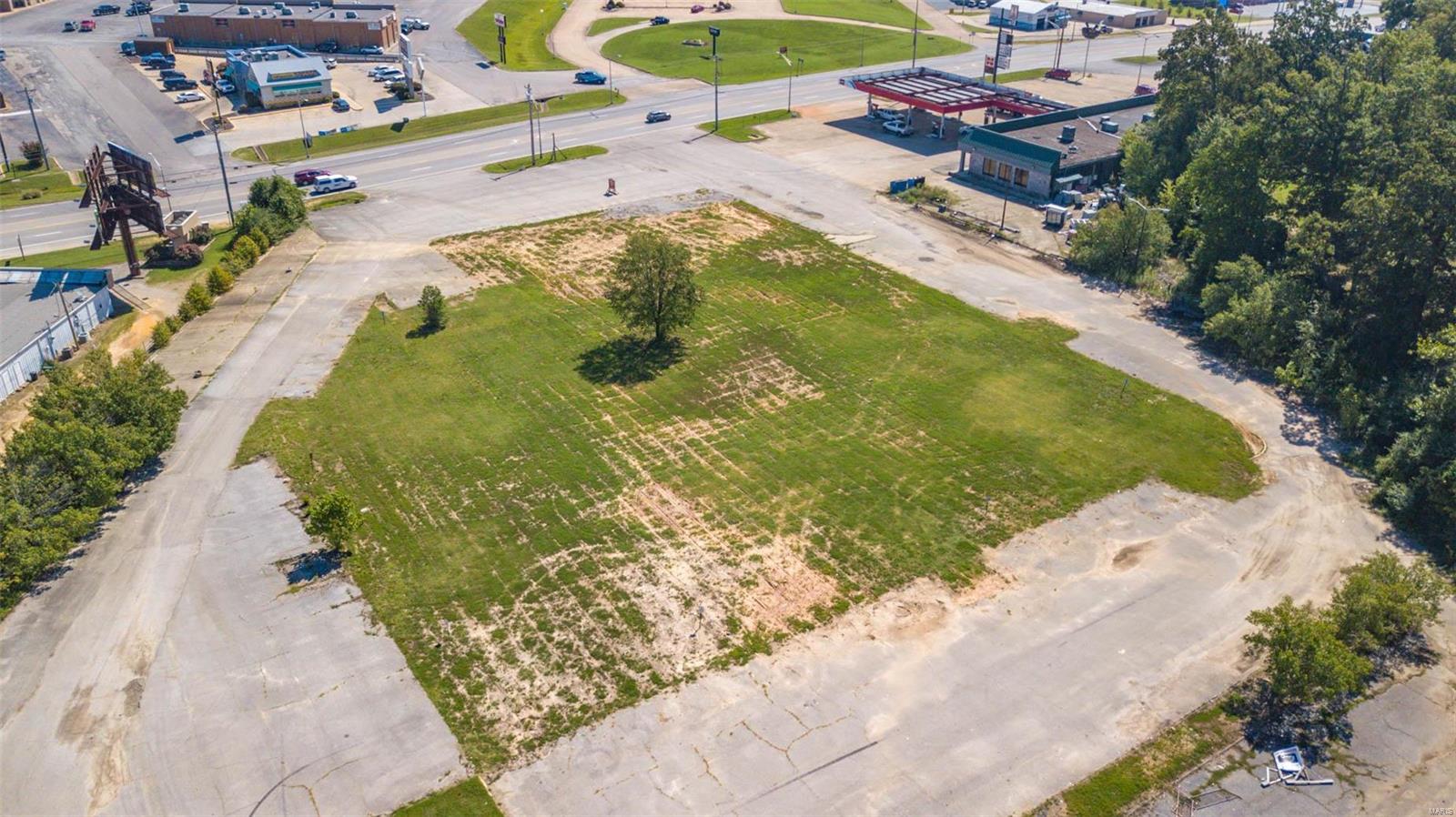 NON SUBDIVISION - Land