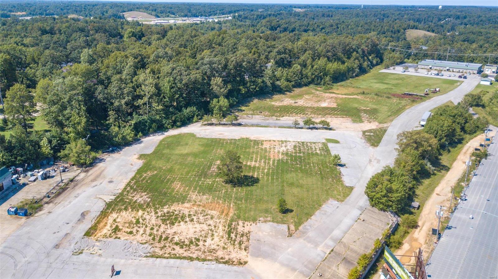 NON SUBDIVISION - Land