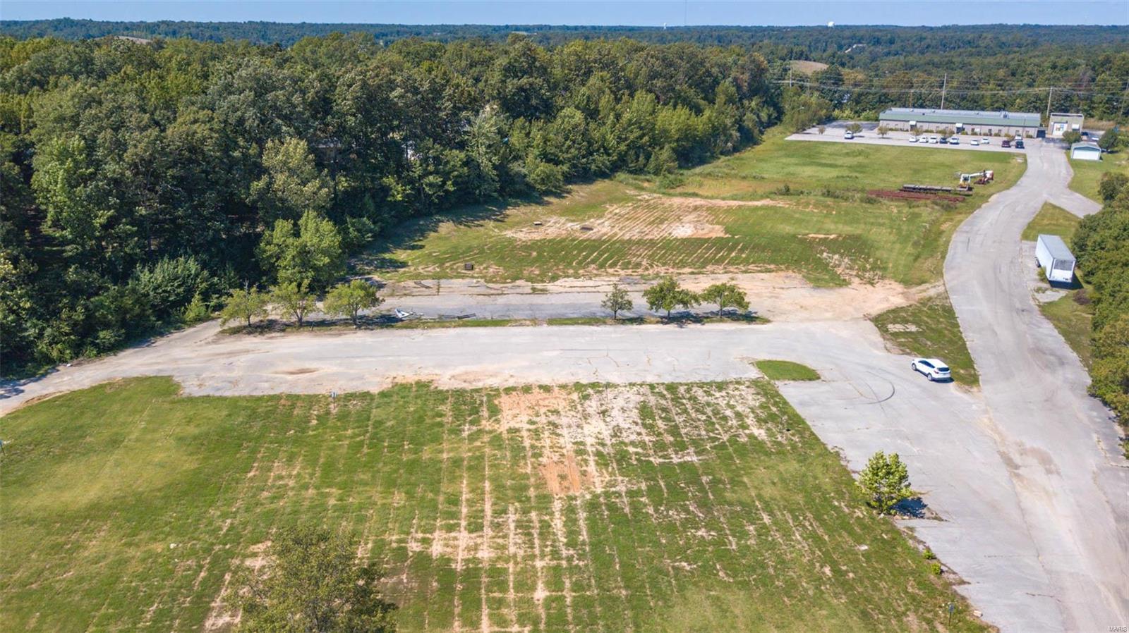 NON SUBDIVISION - Land