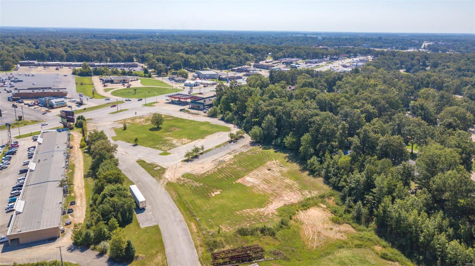 NON SUBDIVISION - Land