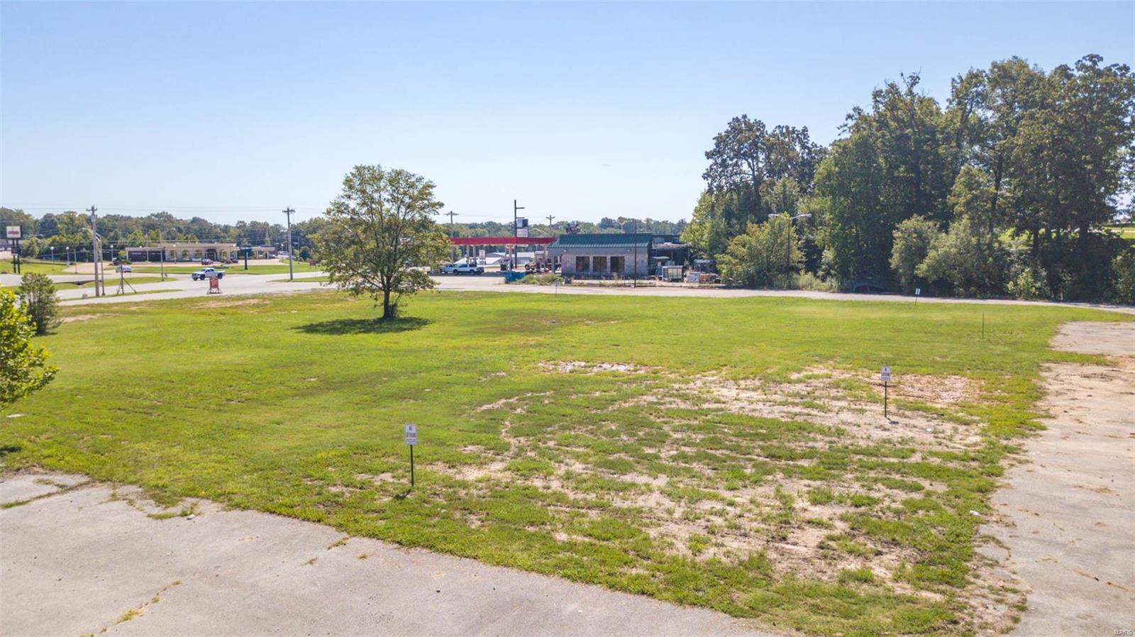 NON SUBDIVISION - Land