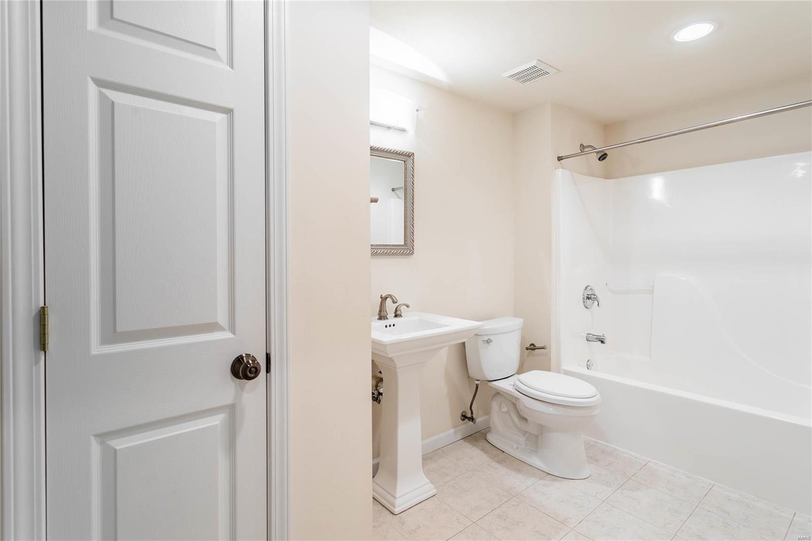 Ameling Manor - Residential