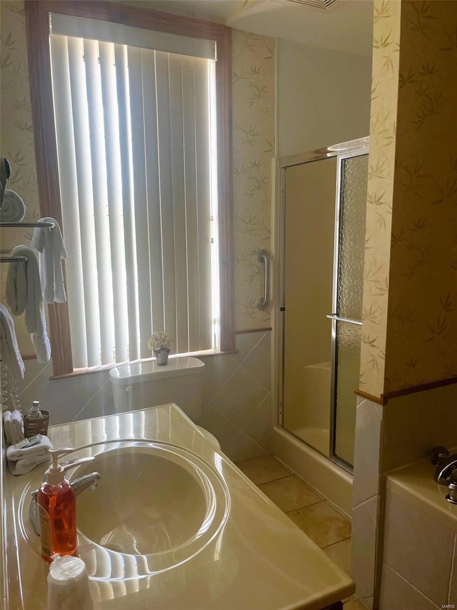 Original town of Hermann - Residential Income