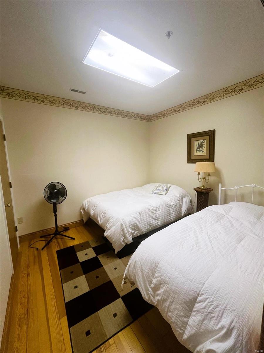 Original town of Hermann - Residential Income