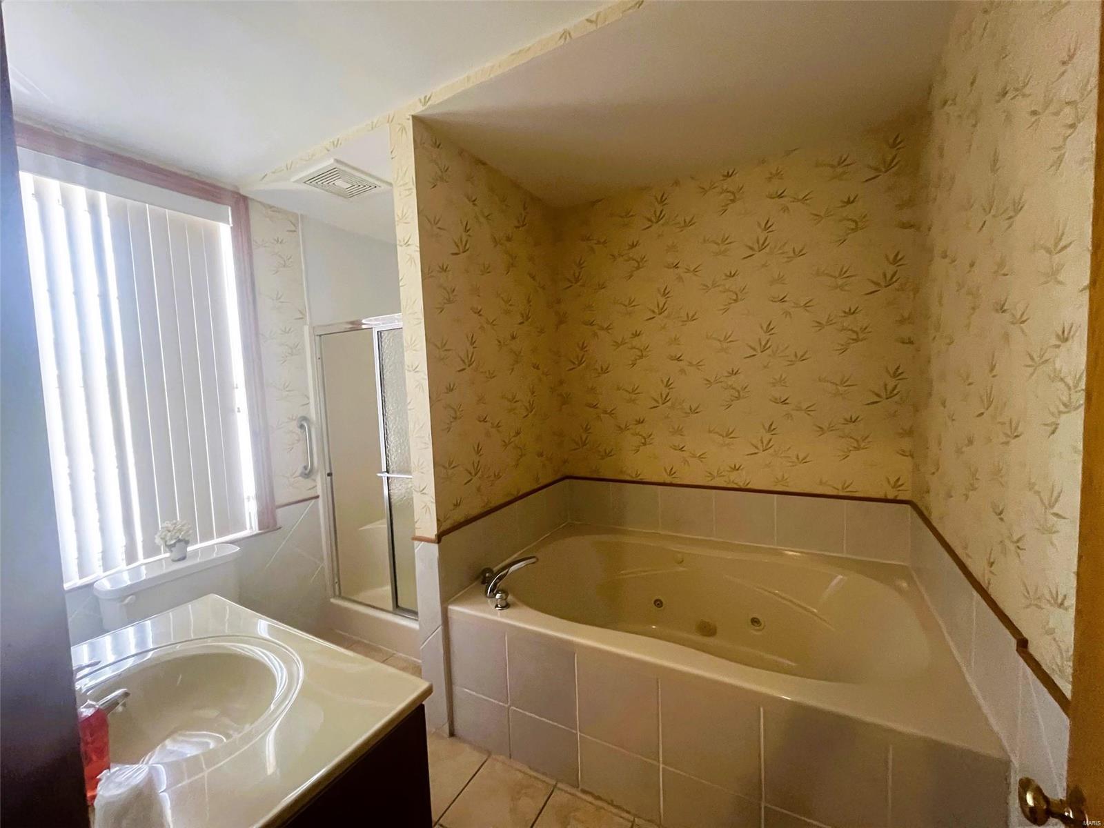 Original town of Hermann - Residential Income