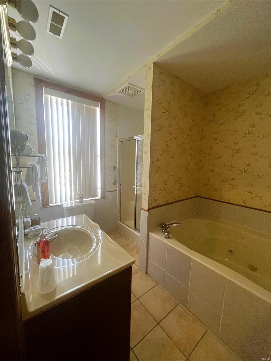 Original town of Hermann - Residential Income