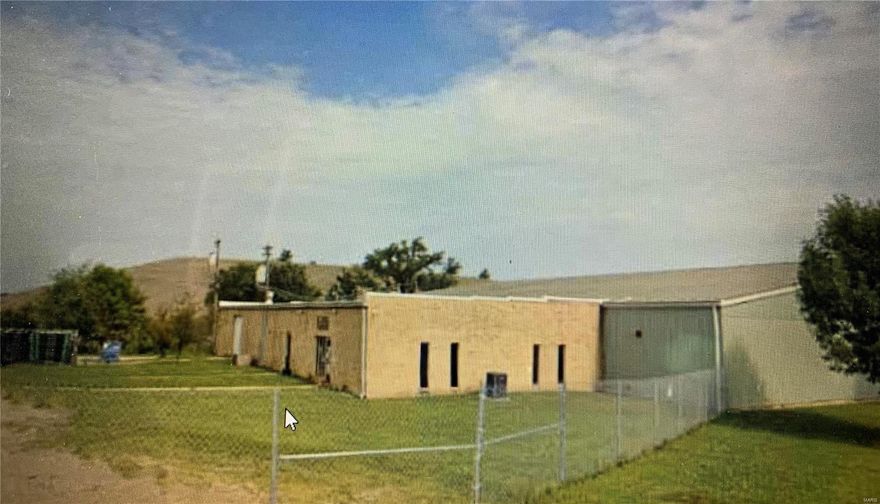 One time showing-for comp purposes.  A 28,570 square foot warehouse building on 1.98 acre fenced site.  Has 100% sprinklered wet system, 3000 amps/3 phase electric, 2 loading docks, 1 drive in door, offices, and meeting rooms. Location: Other, Rural