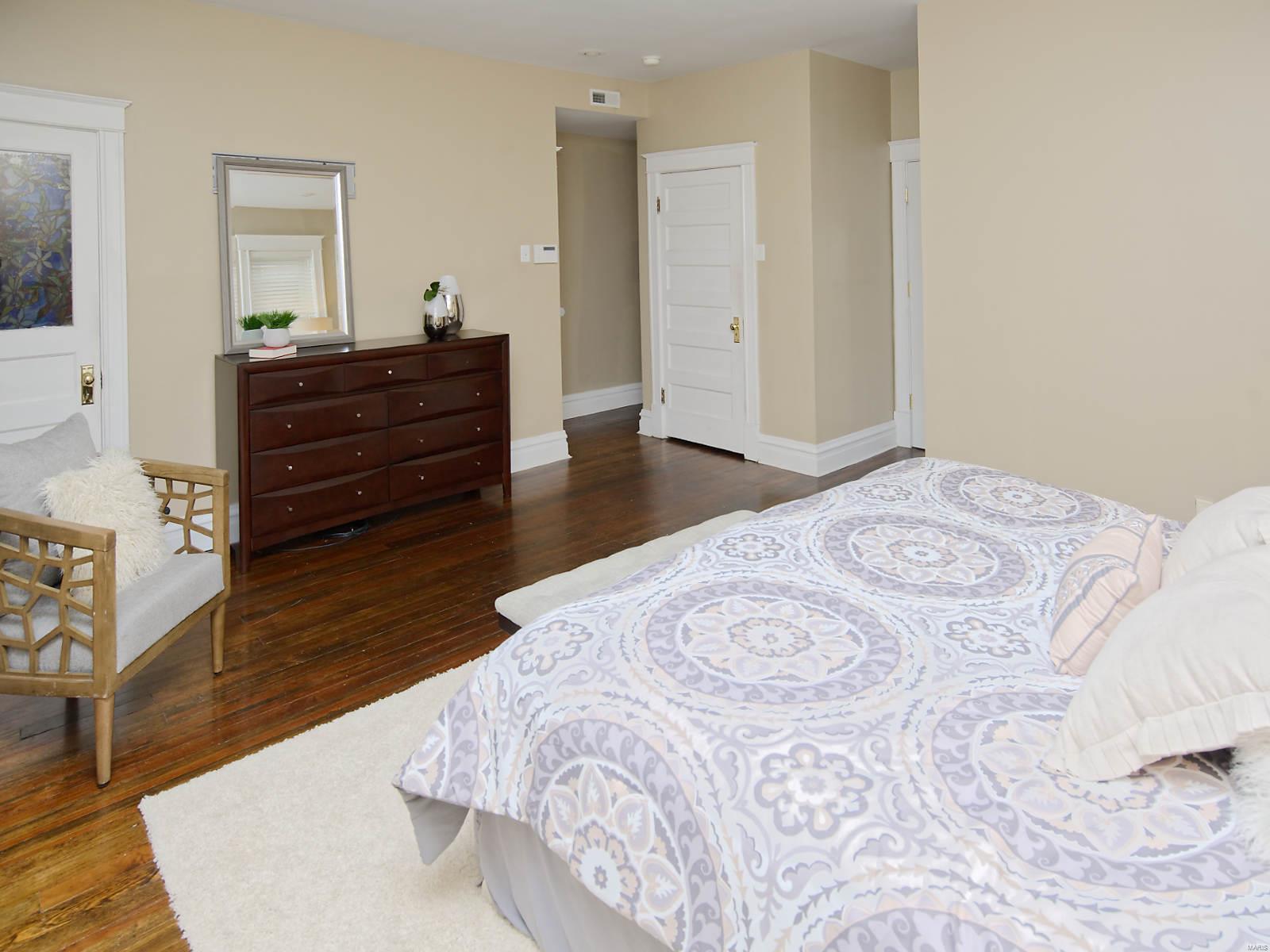 2155-57/Russell Blvd - Residential