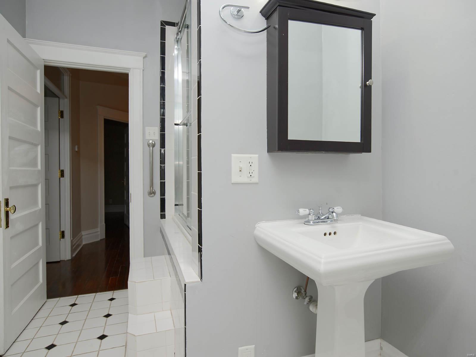 2155-57/Russell Blvd - Residential