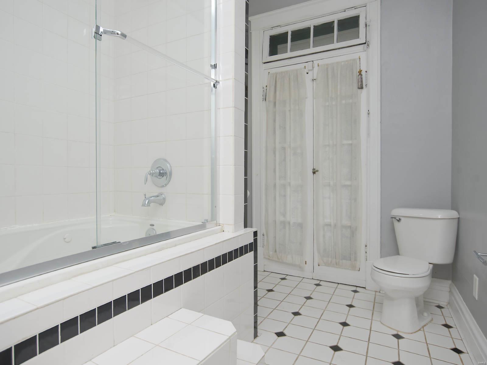 2155-57/Russell Blvd - Residential