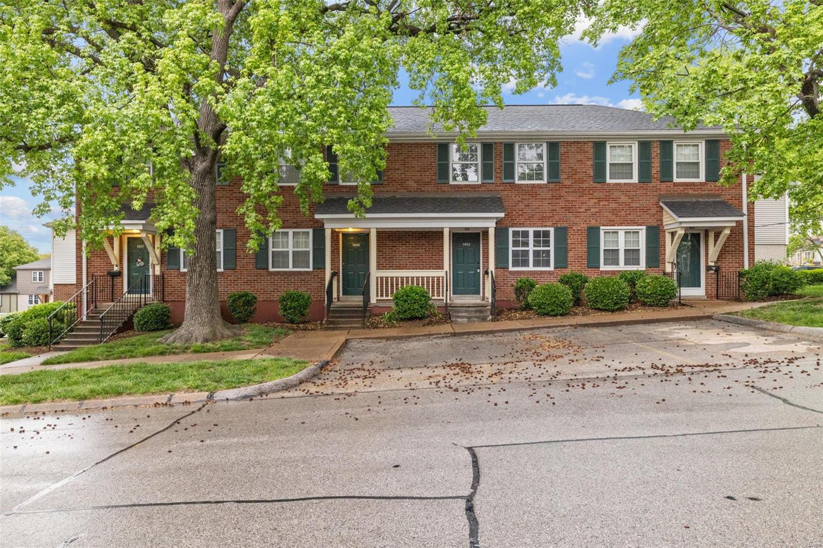 View St Louis, MO 63144 townhome