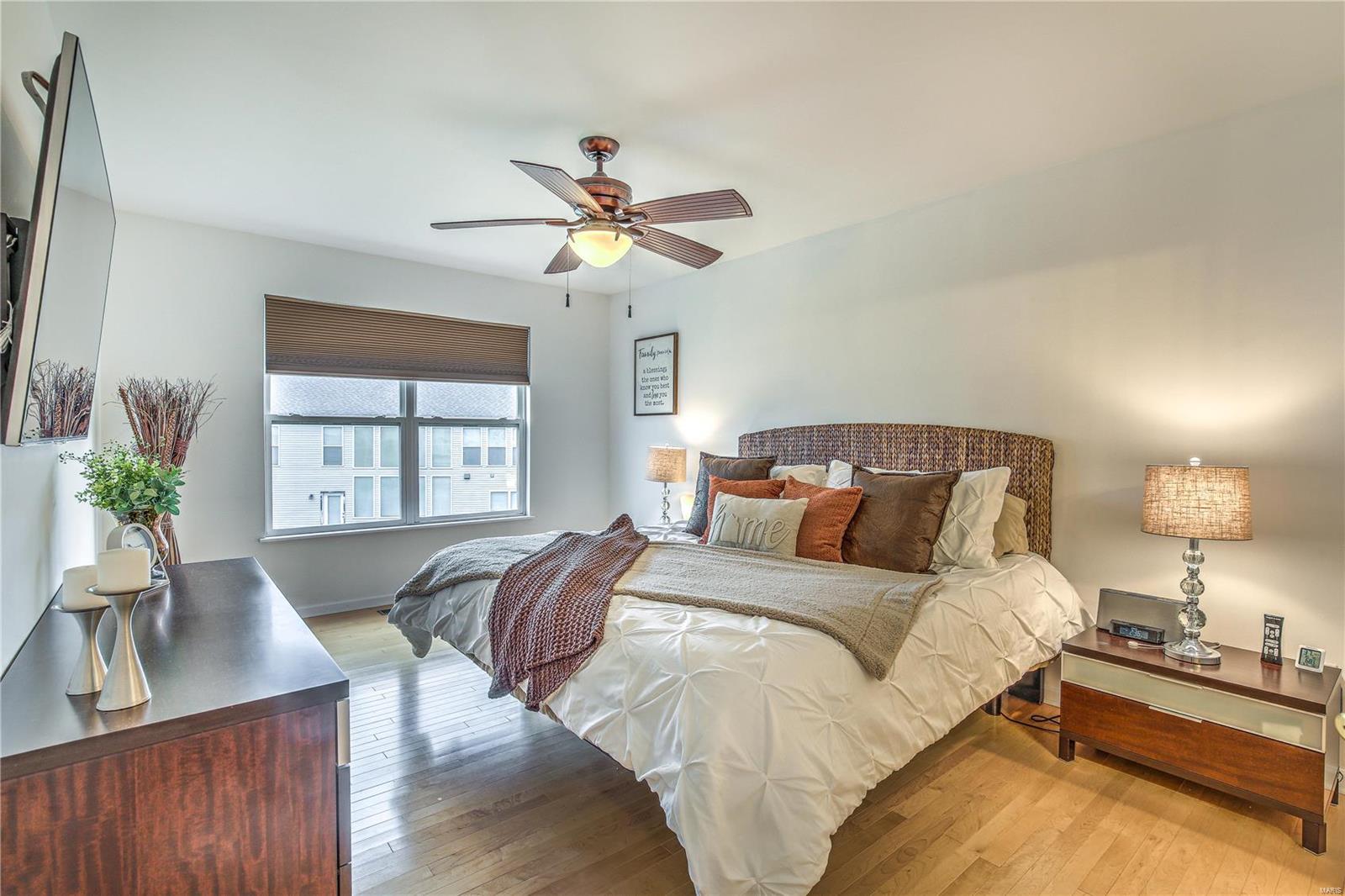 Montclair Villas - Residential