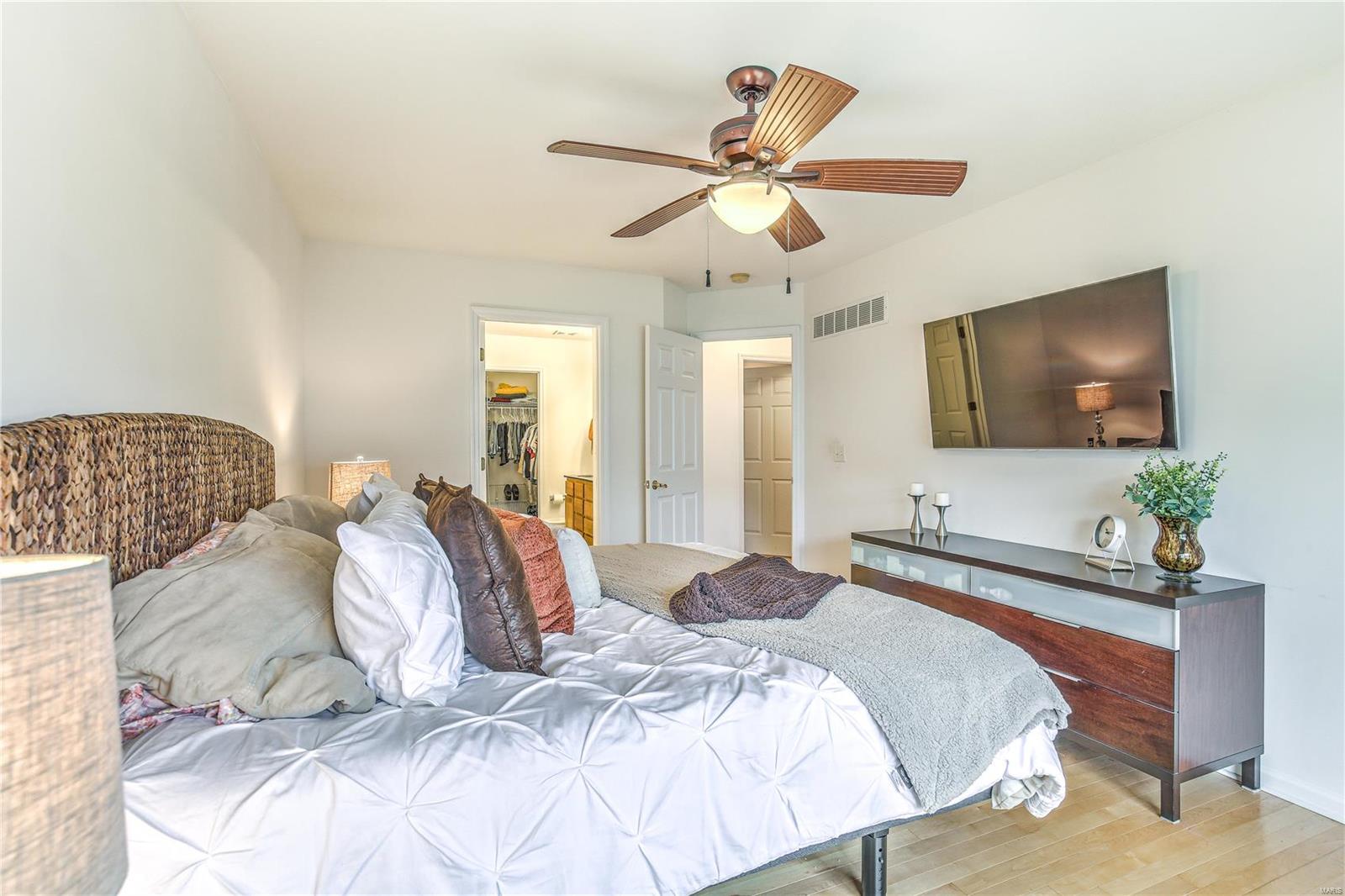 Montclair Villas - Residential