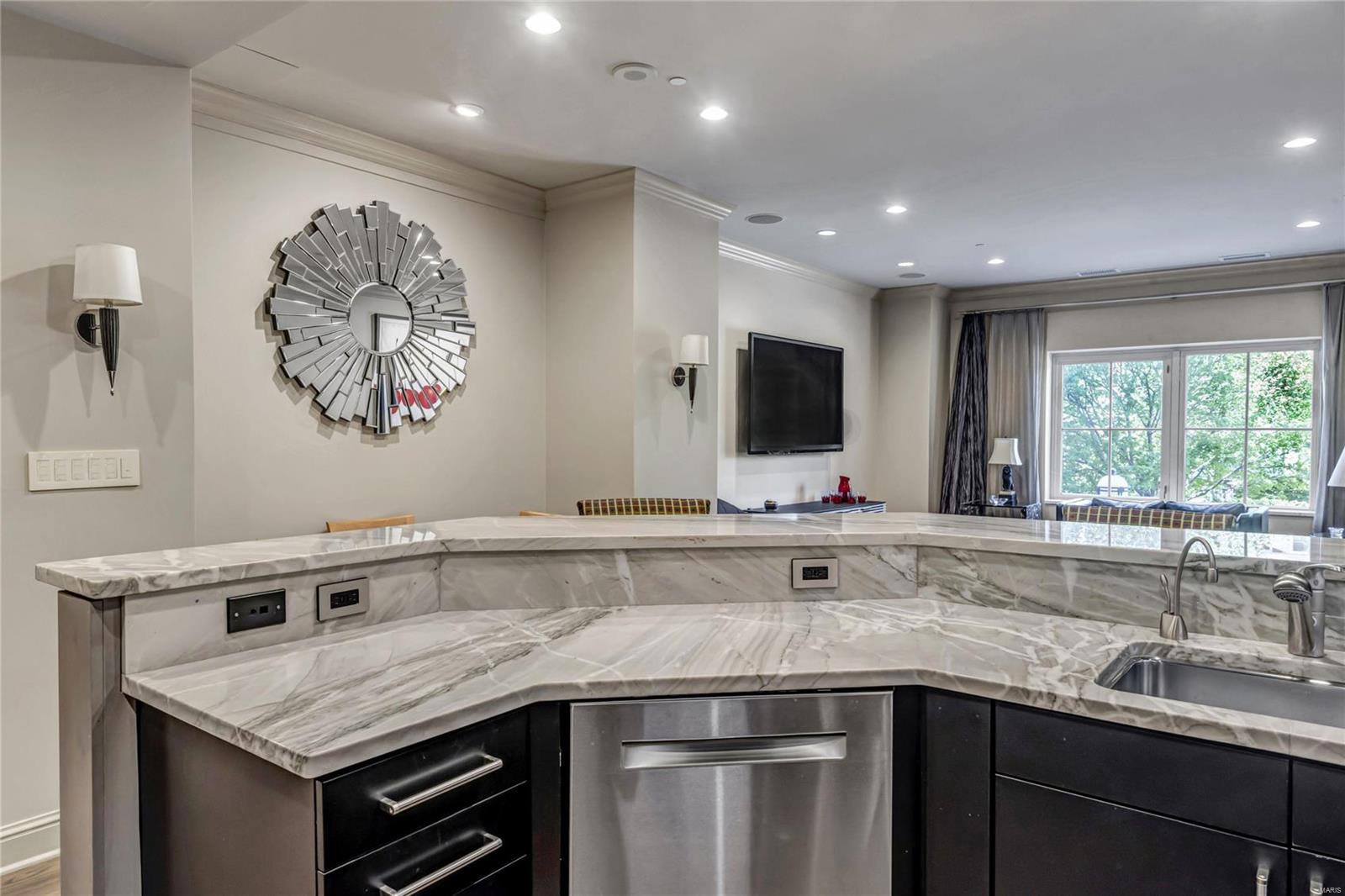 Plaza In Clayton A Condo The - Residential