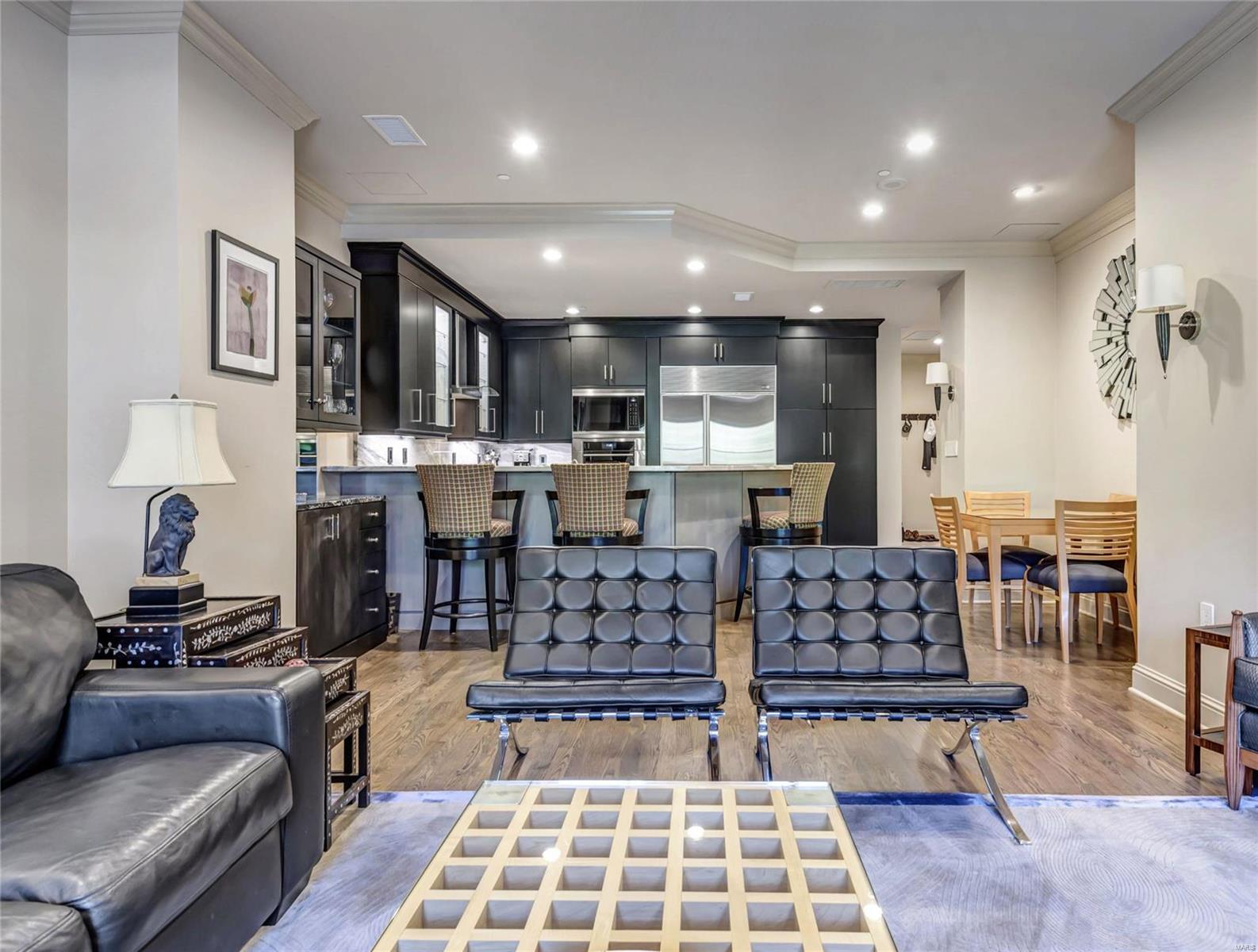 Plaza In Clayton A Condo The - Residential