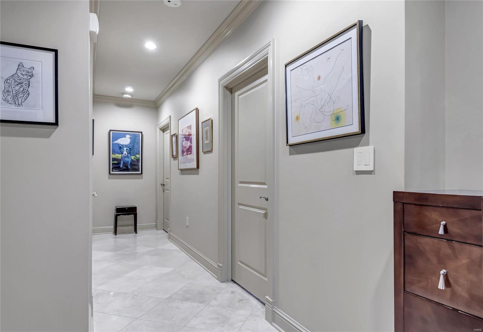 Plaza In Clayton A Condo The - Residential