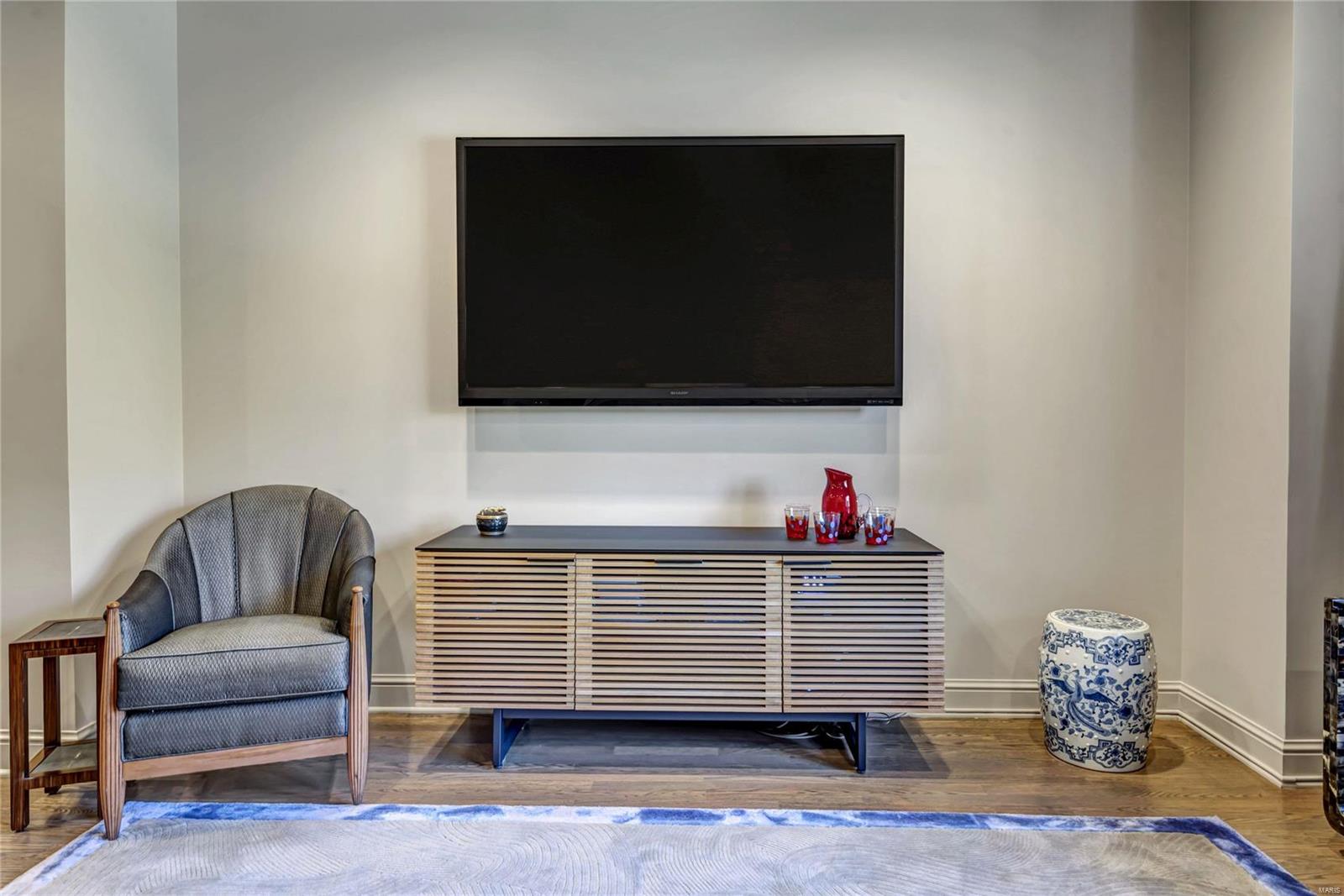 Plaza In Clayton A Condo The - Residential