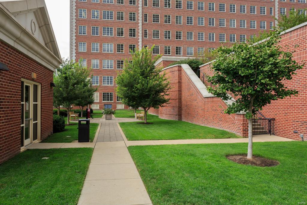 Plaza In Clayton A Condo The - Residential